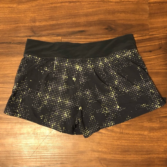 Nike Dri Fit Women’s Shorts - Picture 5 of 5